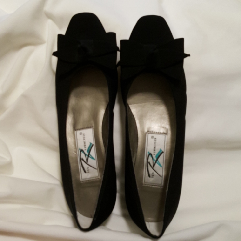 Ros Hommerson Black Dress Pumps, 8M